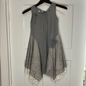 Isabella & Chloe Size 7 Dress